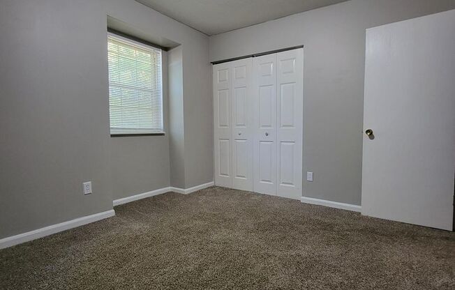 2 beds, 1 bath, 830 sqft, $1,090, Unit 86