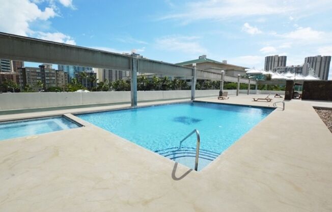 Century Center 2 bed, 2 bath, 1 parking 1065 Sq Ft with Awesome Views!