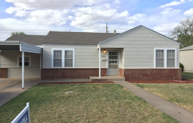 Pre-Leasing - Traditional Home in Tech Terrace near J&B Coffee!