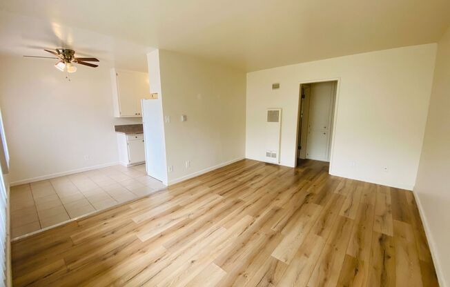 499 -1238 N. KENMORE