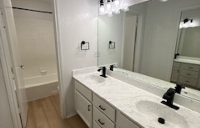 3 beds, 2 baths, 1,147 sqft, $1,795, Unit 11615A