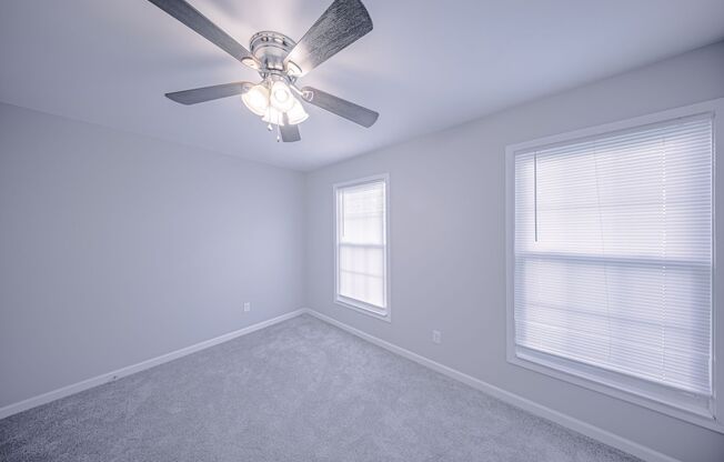 2 beds, 1 bath, 925 sqft, $1,650