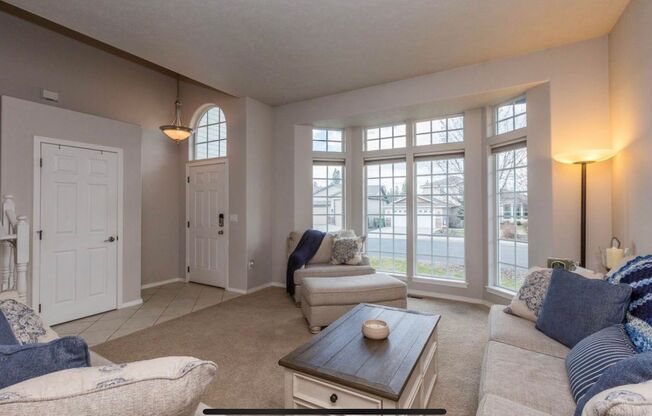 Coming Soon – Spacious 4 Bed, 3.5 Bath Home in Eagle Ridge – Available July!