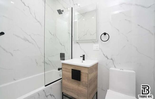 2 beds, 1 bath, $5,000, Unit 2S