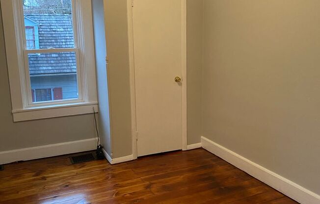 Cute 3bed 1 bath Old City Lancaster Home