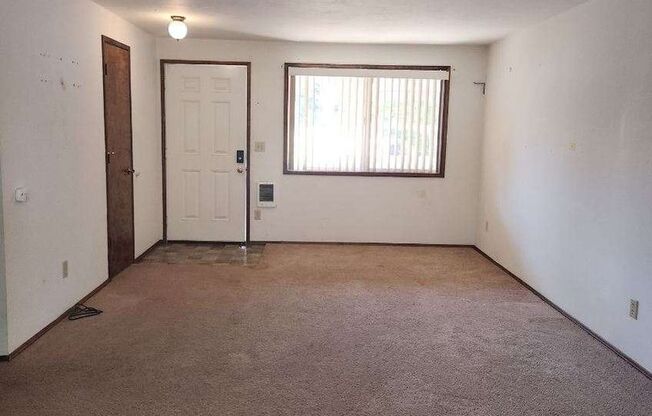 2 beds, 1 bath, $1,500