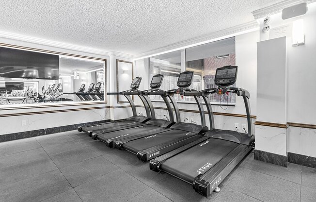 1 bed, 1 bath, $3,950, Unit 3R