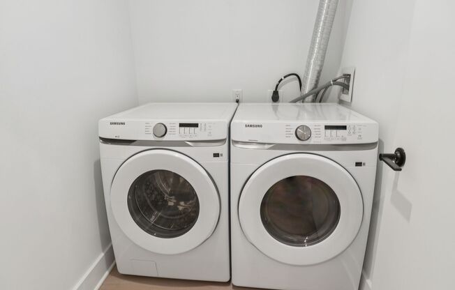 1 bed, 1 bath, 800 sqft, $2,108, Unit 102