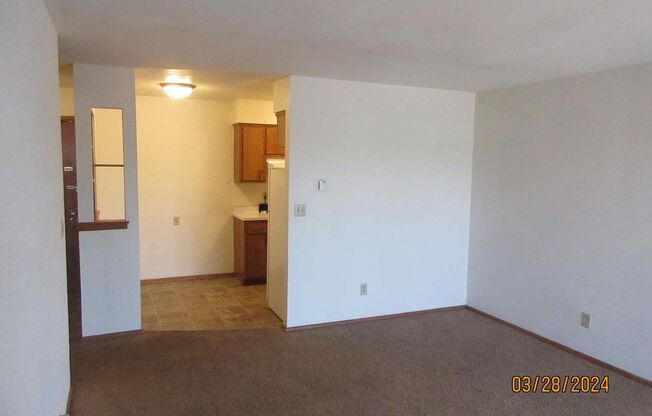 Available April Beautiful Large 1 Bedroom Upper Apartment- Free Heat!