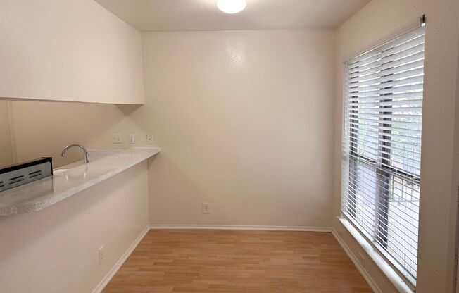 1 bed, 1 bath, 619 sqft, $1,314, Unit OPA-230