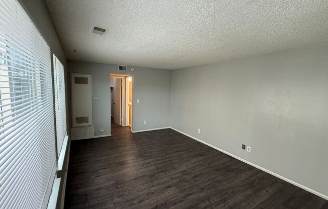 Studio Apartment in High Hollows Condominiums