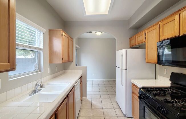 3 beds, 2.5 baths, $1,700
