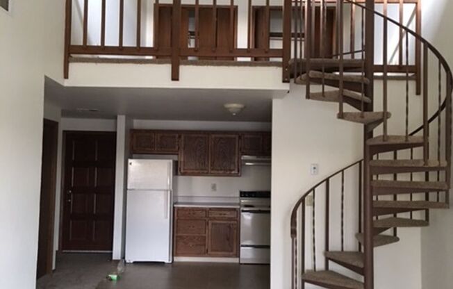 1 bed, 1 bath, 683 sqft, $1,139, Unit 1901-075