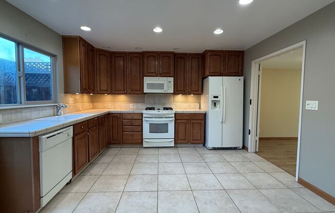 Updated 4 Bedroom, 2.5 Bathroom Townhouse in North San Jose