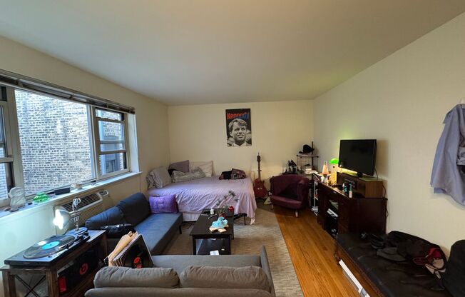 Studio, 1 bath, $1,375, Unit 535-356