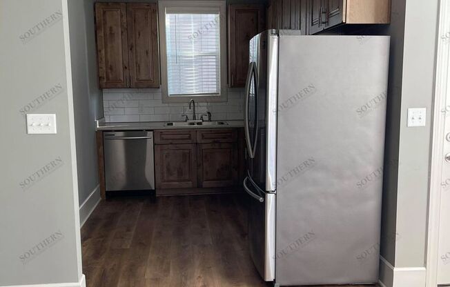 2 beds, 2 baths, 1,000 sqft, $1,300, Unit Suite 50