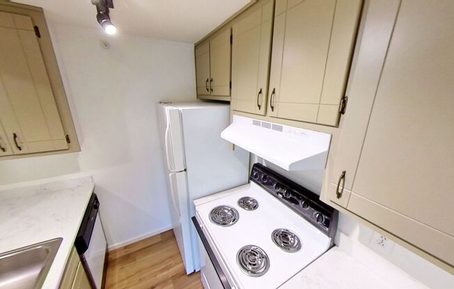 2 beds, 1 bath, 784 sqft, $1,895, Unit 21