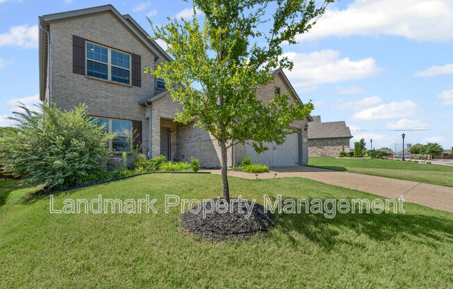 1206 FOX CHASE DR