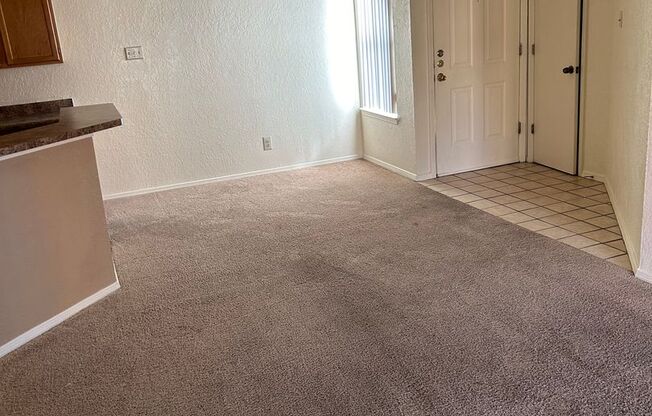 2 beds, 2 baths, 957 sqft, $1,015, Unit 70