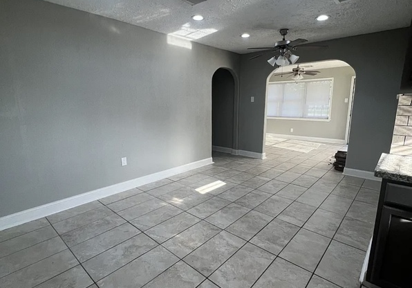 8601 HOMEWOOD LN