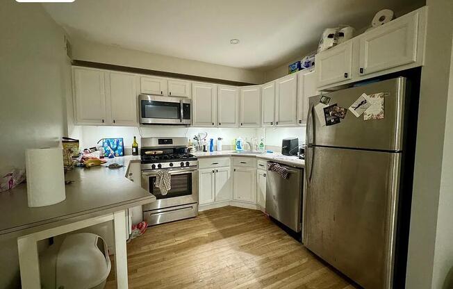 754 E 6 ST