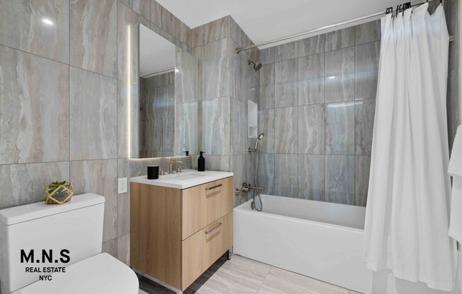 2 beds, 2 baths, $4,897, Unit 814