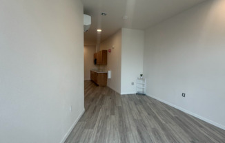 1 bed, 1 bath, 741 sqft, $2,976, Unit 103