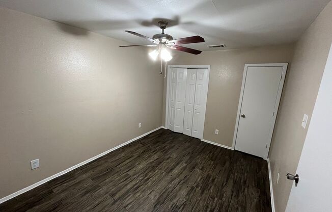 2 beds, 1.5 baths, 1,018 sqft, $1,525, Unit 1055