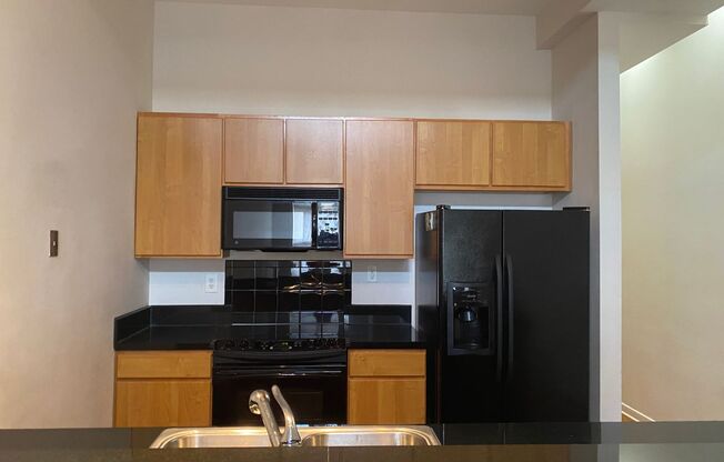 1 bed, 1 bath, $1,600