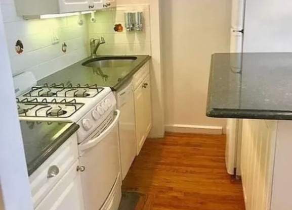 172 E 92 ST