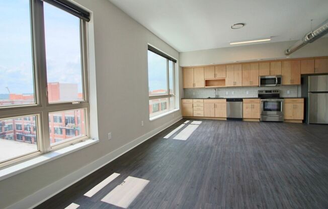 1 bed, 1 bath, 725 sqft, $1,695, Unit APT 724