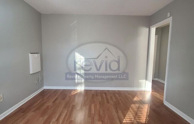 Newly Renovated (in 2023) 2 Bedroom House!