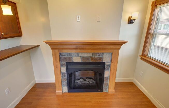 1 bed, 1.5 baths, 690 sqft, $1,350, Unit CL - 3391