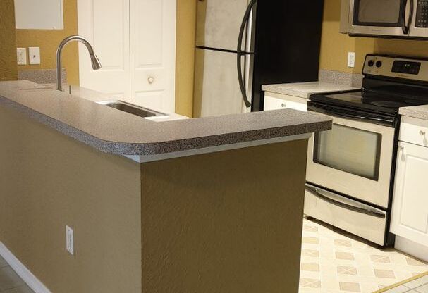 Lovely 2 bed 2 bath condo available