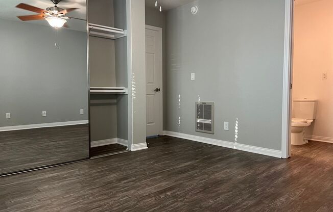 2 beds, 1 bath, 850 sqft, $2,690, Unit 1611M