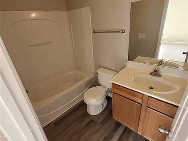 5580 FARMHOUSE TRL