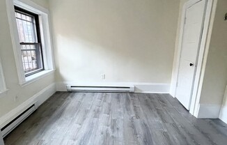 Studio, 1 bath, 325 sqft, $2,050, Unit 2