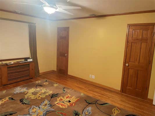 3 beds, 2 baths, 1,300 sqft, $4,600