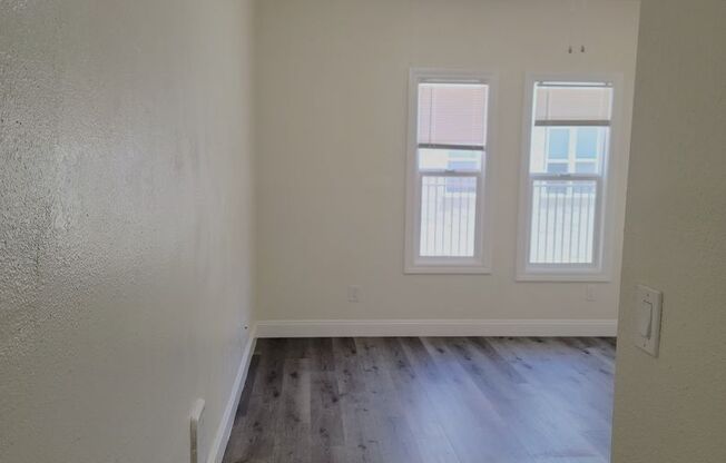 2 beds, 1 bath, $2,195, Unit 107