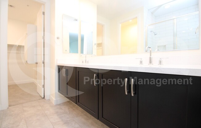 3 beds, 2.5 baths, 2,285 sqft, $3,199, Unit 44