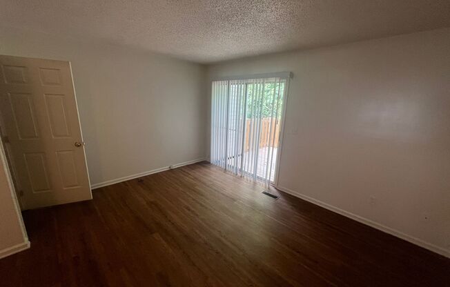 3 beds, 2 baths, $1,599