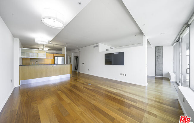 2 beds, 2 baths, 1,170 sqft, $4,000, Unit 1810