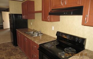 3 beds, 2 baths, $975