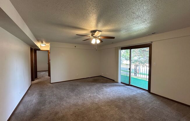 2 beds, 1 bath, $895, Unit 18