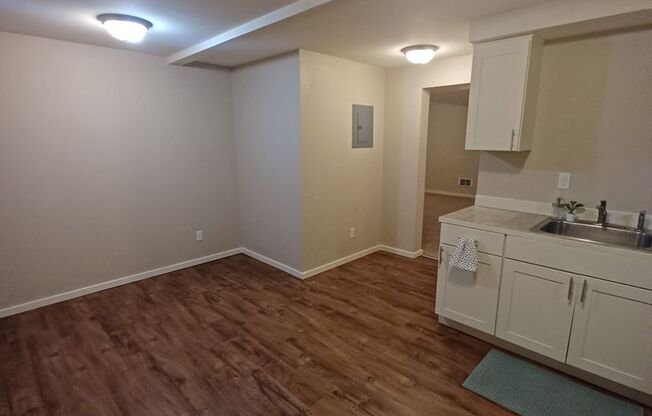 Studio, 1 bath, 550 sqft, $1,395