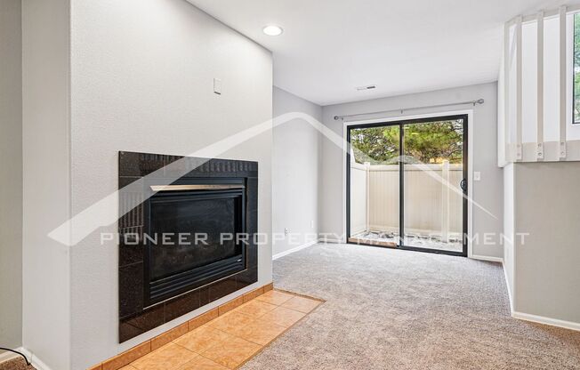 Spacious Townhouse with Washer/Dryer and Central AC