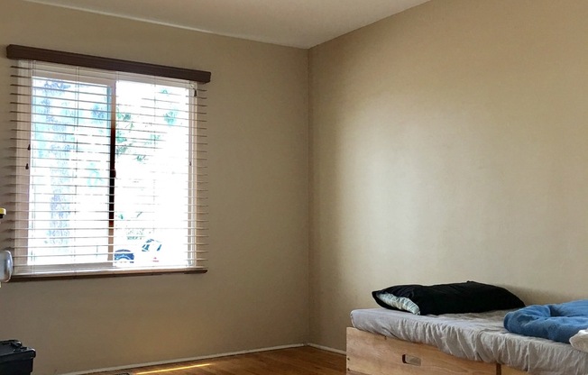 3 beds, 1 bath, $3,695