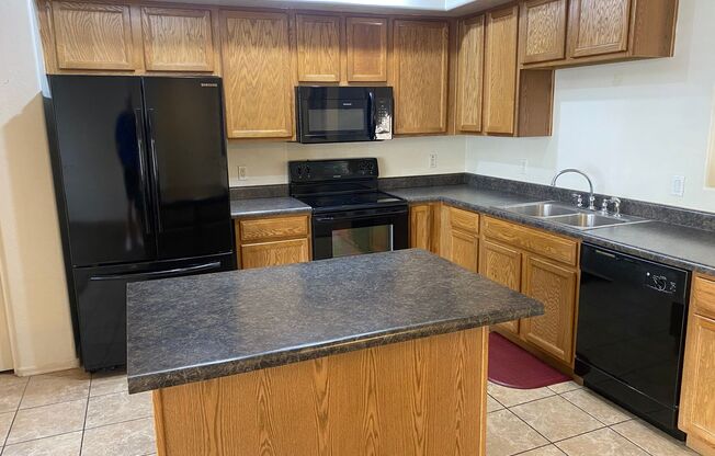 2 bed, 2.5 bath, 2 car garage Townhome