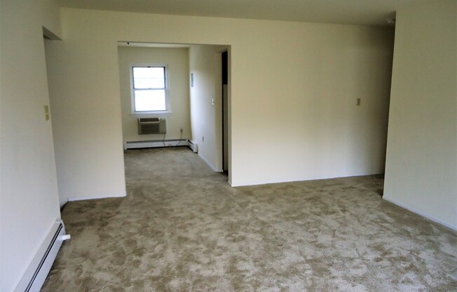 1 bed, 1 bath, 725 sqft, $1,610, Unit 0702