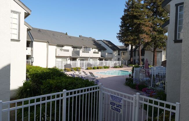 Heritage Crest Apartments